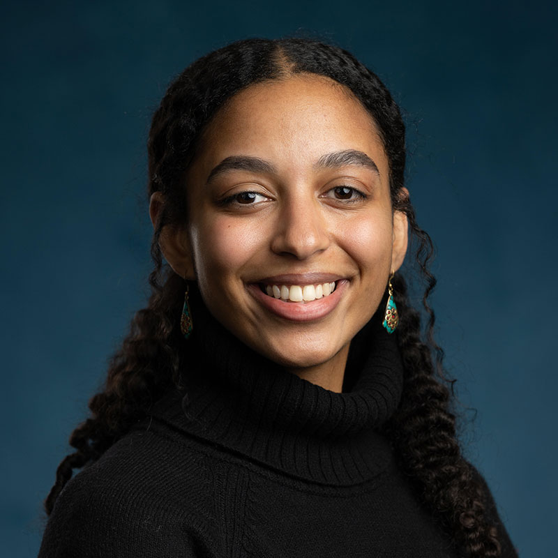 Headshot of Victoria Moore