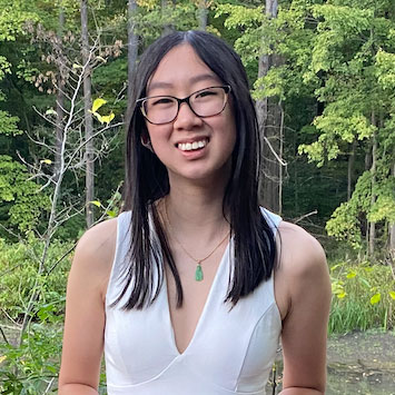 Nicole Giang