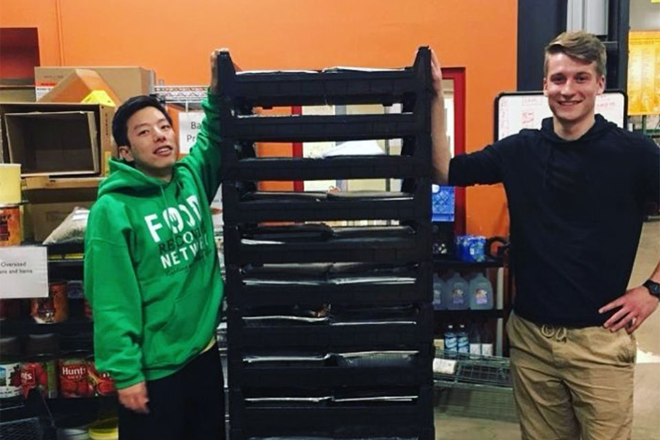 Food Recovery Network volunteers