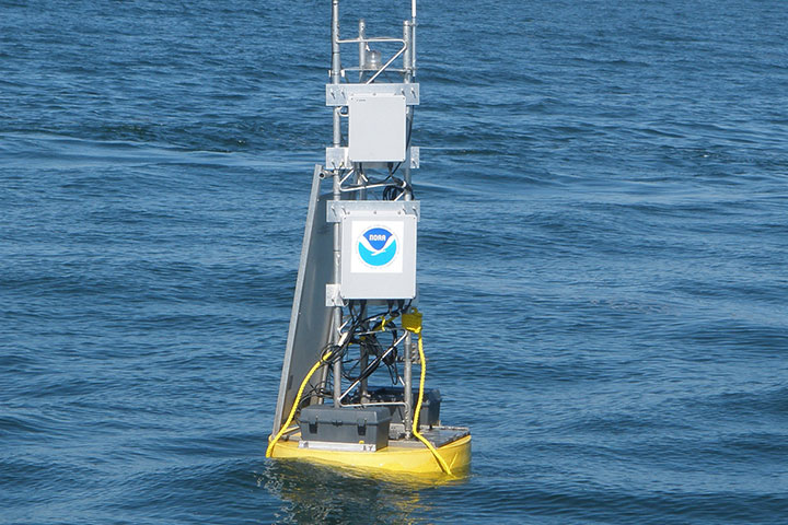 NOAA-GLERL data buoy